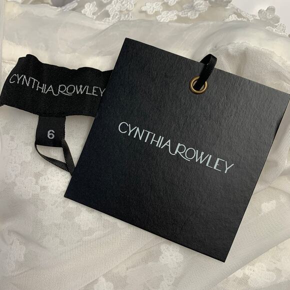 CYNTHIA ROWLEY Size M White Polyester Lace Peak Lapel Pantsuit - Picture 11 of 12